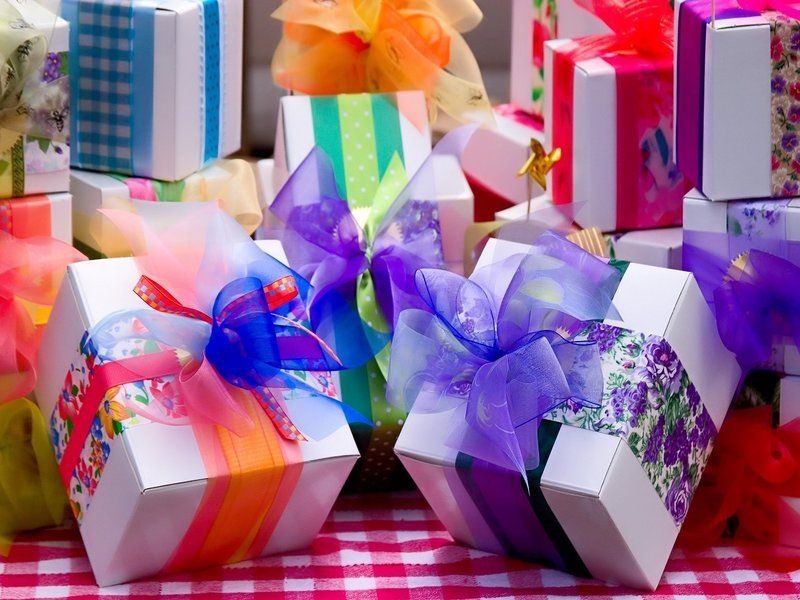 Подарунки на день народження влітку: 15 ідей, які здивують кожного